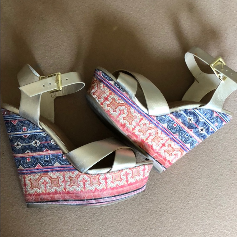 Colorful wedges